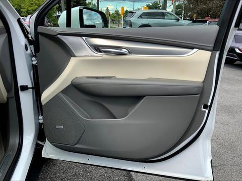 Used 2022 Cadillac XT5 Premium Luxury image 24