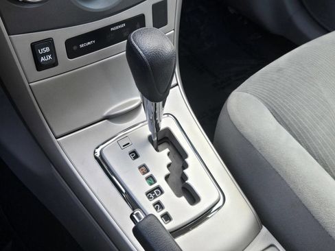 Used 2012 Toyota Corolla LE FWD image 14