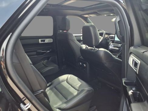 Used 2022 Ford Explorer ST w/ Equipment Group 401A AWD/4WD image 11