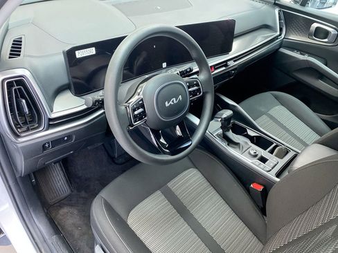 Certified 2025 Kia Sorento LX image 20