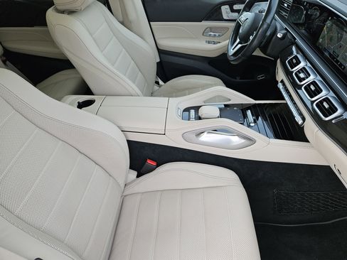 Used 2021 Mercedes-Benz GLS 580 4MATIC image 15