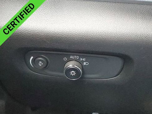 Certified 2022 Chevrolet Traverse RS image 18