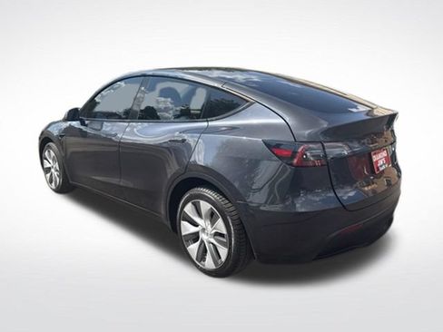 Used 2024 Tesla Model Y Long Range AWD/4WD image 5