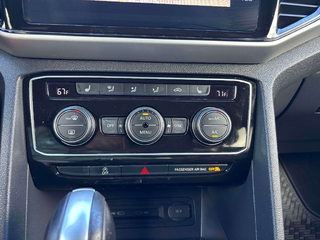 Used 2023 Volkswagen Atlas Cross Sport SEL R-Line AWD/4WD image 27