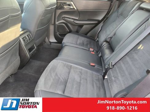 Used 2024 Mitsubishi Outlander SE image 31
