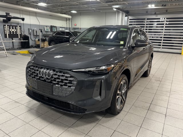 Used 2025 Audi Q5 Premium w/ Convenience Package AWD/4WD image 8