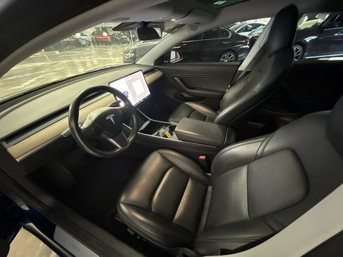 Used 2018 Tesla Model 3 Mid Range RWD image 11