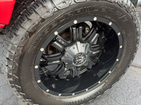 Used 2014 Toyota Tacoma 4x4 Double Cab image 11