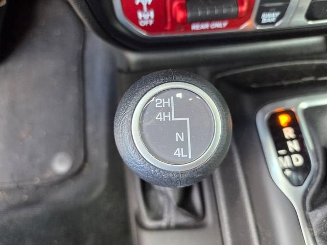 Used 2025 Jeep Wrangler Unlimited Rubicon AWD/4WD image 28