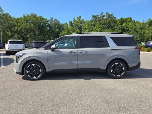 New 2026 Kia Carnival EX FWD image 5