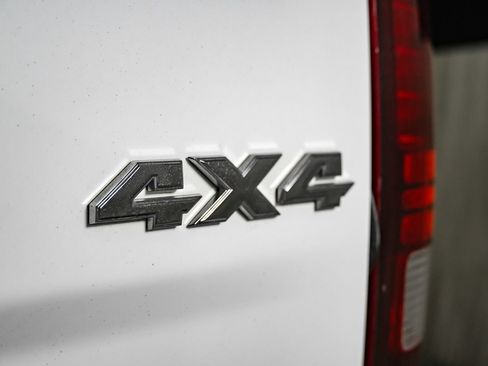 Used 2018 RAM 2500 Laramie w/ Sport Appearance Group AWD/4WD image 45