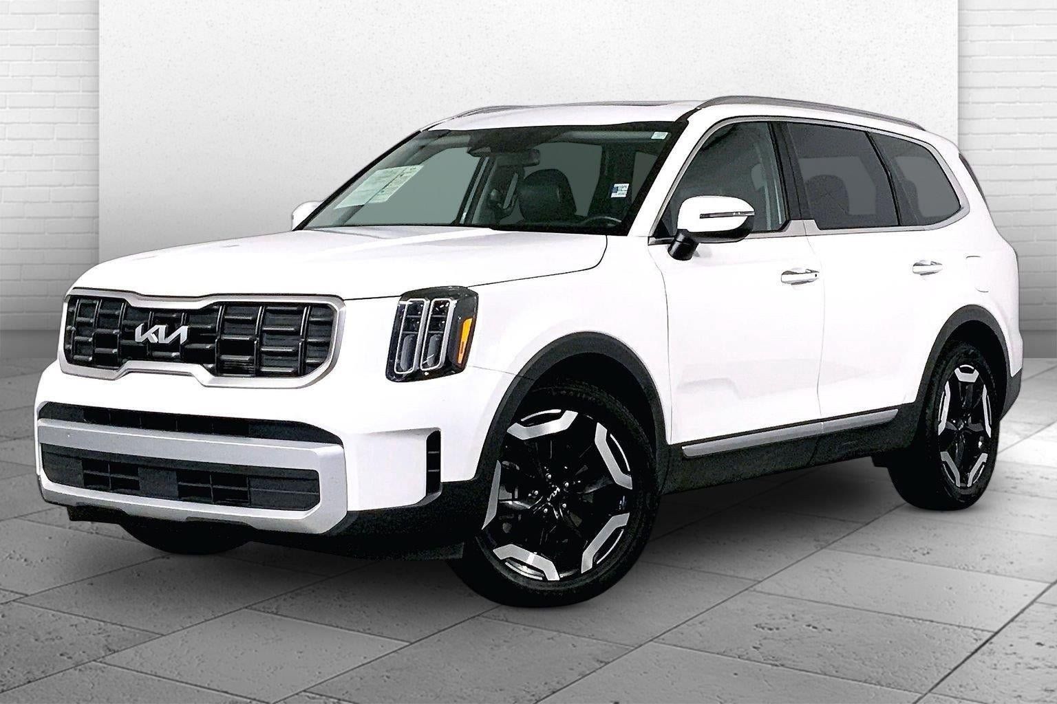 Certified 2025 Kia Telluride S AWD/4WD image 12