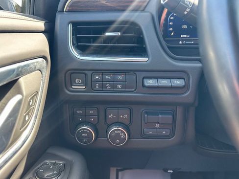 Used 2024 Chevrolet Tahoe High Country image 8