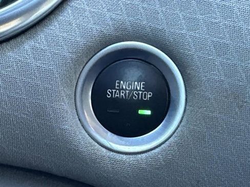 Used 2020 Chevrolet Malibu LT image 30