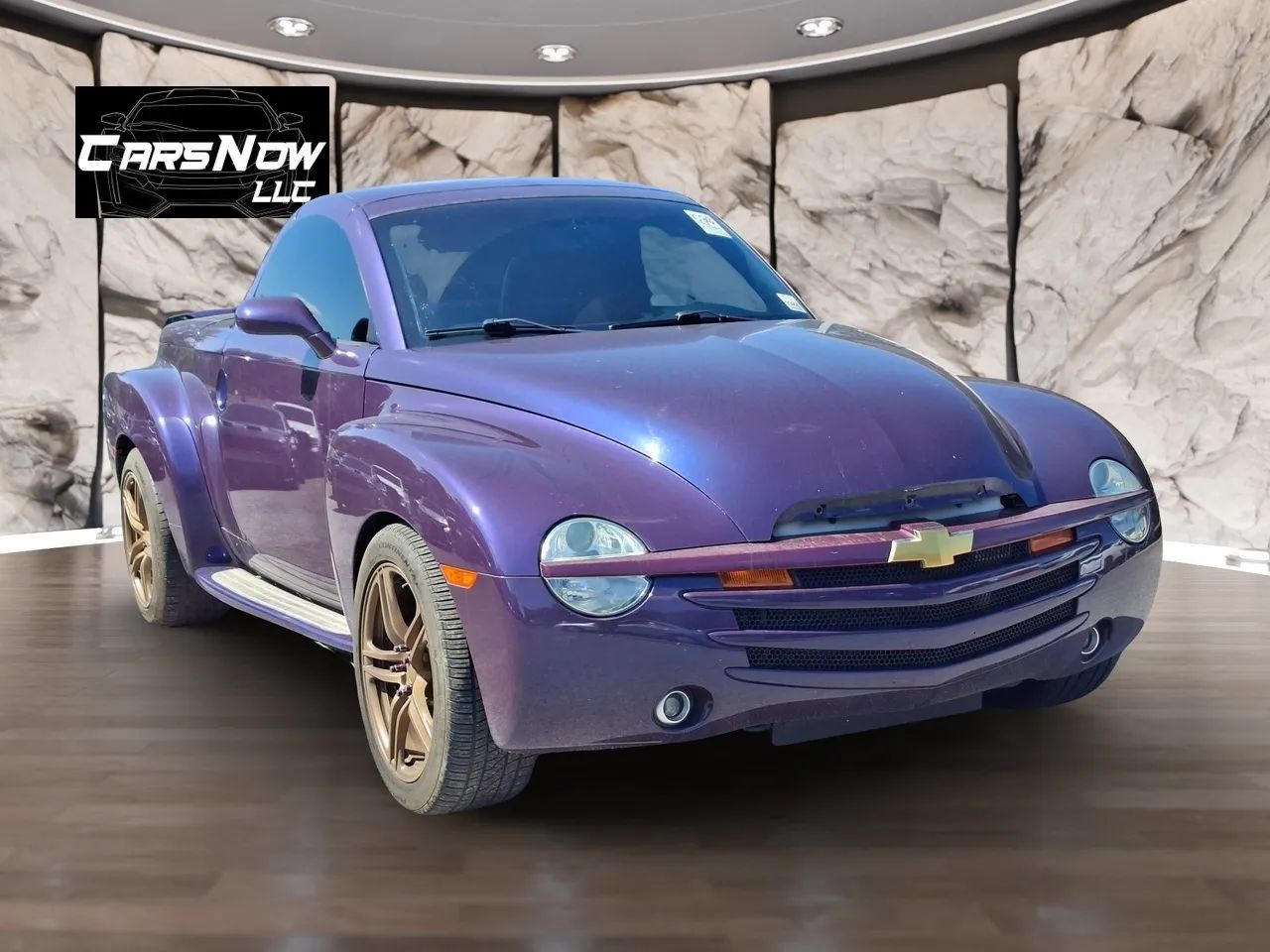 Used 2004 Chevrolet SSR w/ Preferred Equipment Group RWD image 1
