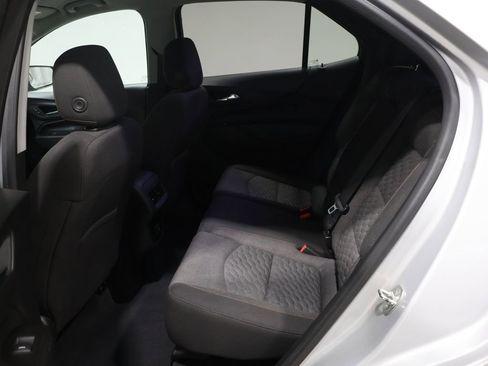 Used 2019 Chevrolet Equinox LT image 18