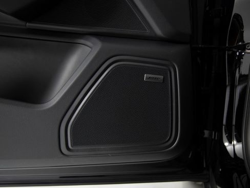 Certified 2026 Porsche Macan AWD/4WD image 20