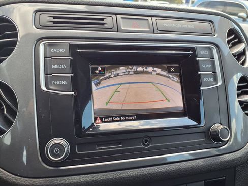 Used 2017 Volkswagen Tiguan Limited image 5