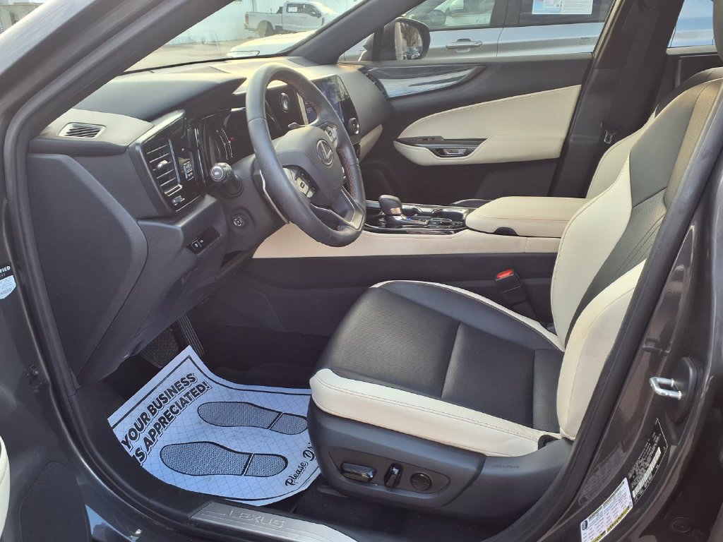 Used 2024 Lexus NX 250 FWD w/ Towing Package (2000 Lbs) image 14