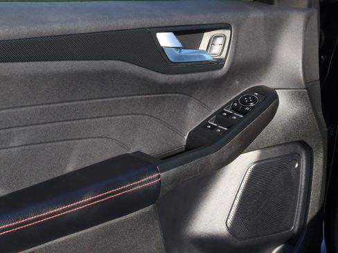 Used 2023 Ford Escape ST-Line image 15