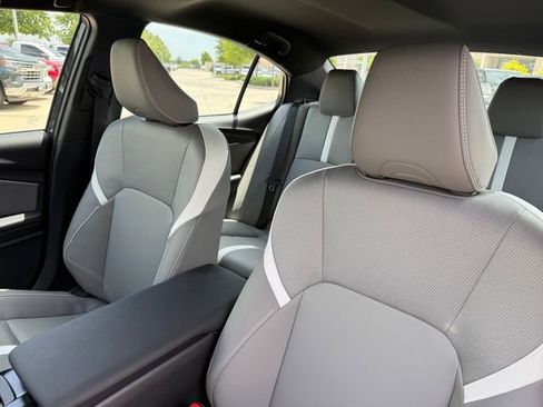 Used 2026 Toyota Camry SE w/ Multimedia Upgrade Package FWD image 13