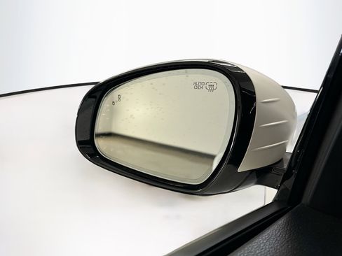 Used 2023 Genesis G70 2.0T w/ Sport Prestige Package image 16