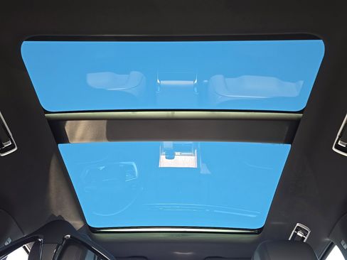 New 2026 Land Rover Range Rover SE image 24