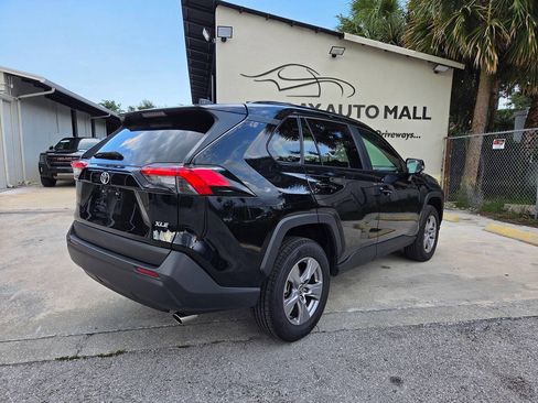 Used 2025 Toyota RAV4 XLE FWD image 5