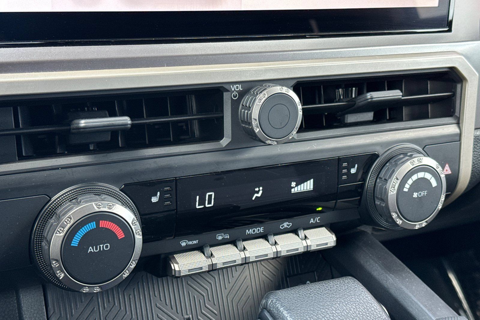 Certified 2024 Toyota Tacoma TRD Sport AWD/4WD image 25