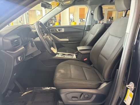 Used 2022 Ford Explorer XLT AWD/4WD image 26