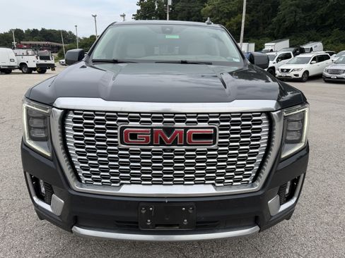 Used 2022 GMC Yukon XL Denali AWD/4WD image 2