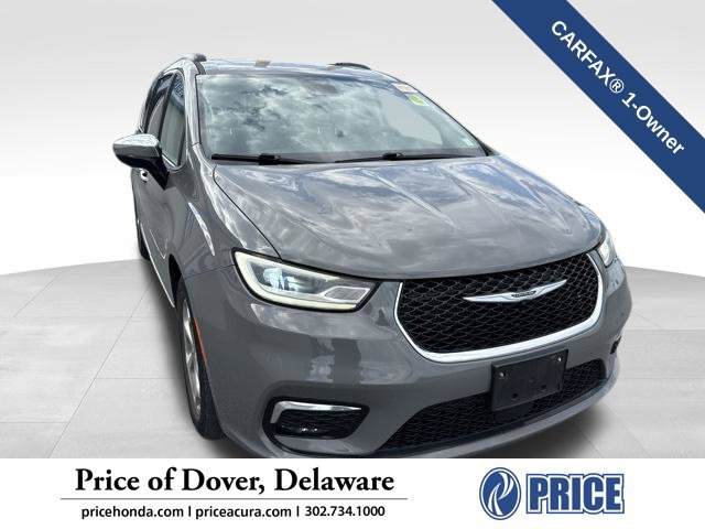 Used 2023 Chrysler Pacifica Limited w/ Uconnect Theater Family Group FWD image 1