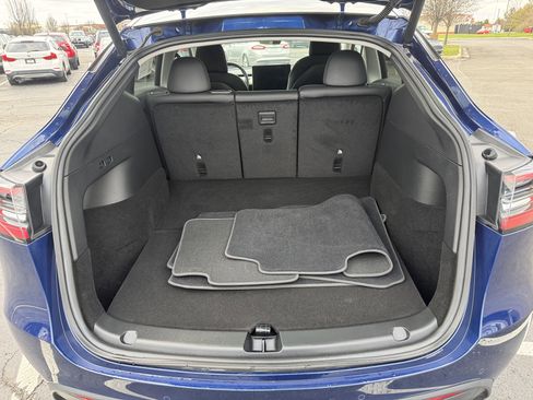 Used 2022 Tesla Model Y Performance image 23