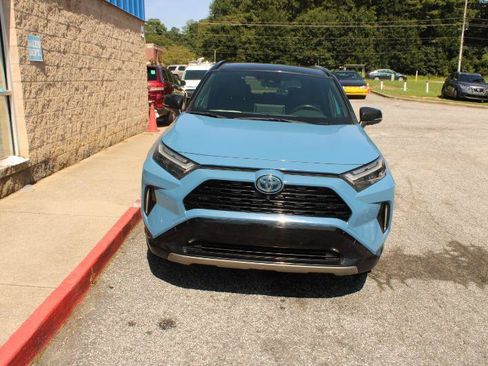 Used 2022 Toyota RAV4 XSE AWD/4WD image 2