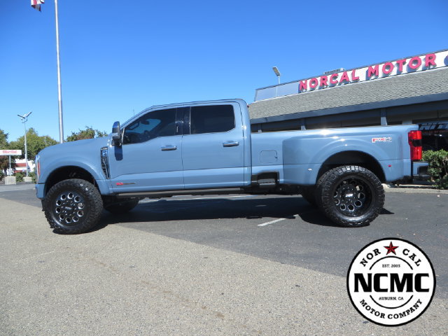 Used 2023 Ford F450 Platinum w/ FX4 Off-Road Package AWD/4WD image 2