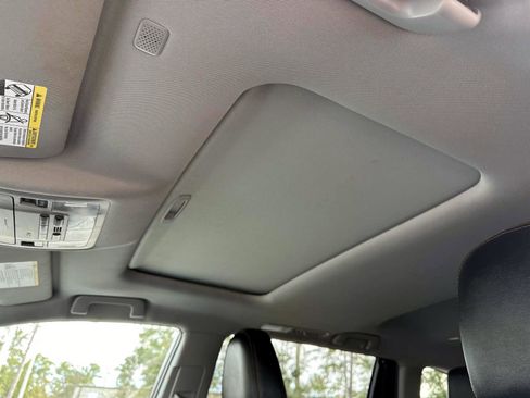 Used 2019 Toyota Highlander Limited image 33