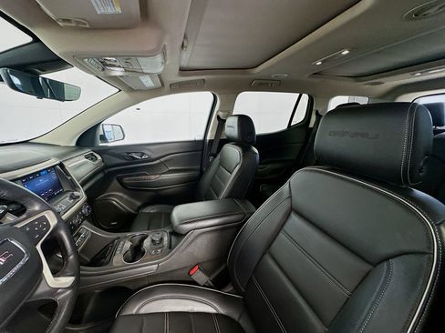 Used 2022 GMC Acadia Denali w/ Denali Technology Package FWD image 22