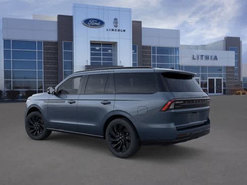 New 2025 Lincoln Navigator Reserve w/ Jet Appearance Package image 4