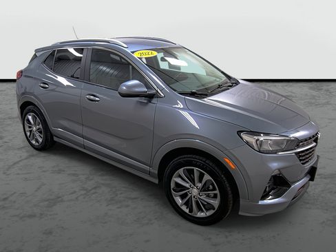 Used 2022 Buick Encore GX Select w/ Sport Touring Package AWD/4WD image 5