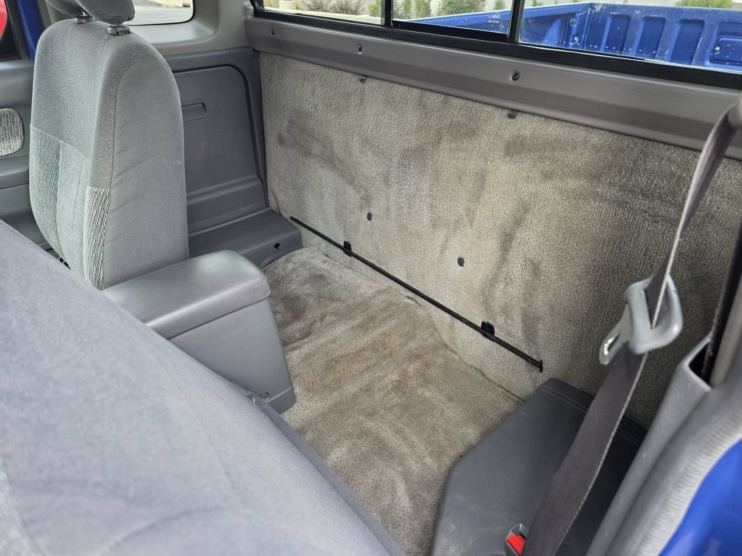 Used 1998 Nissan Frontier XE AWD/4WD image 14