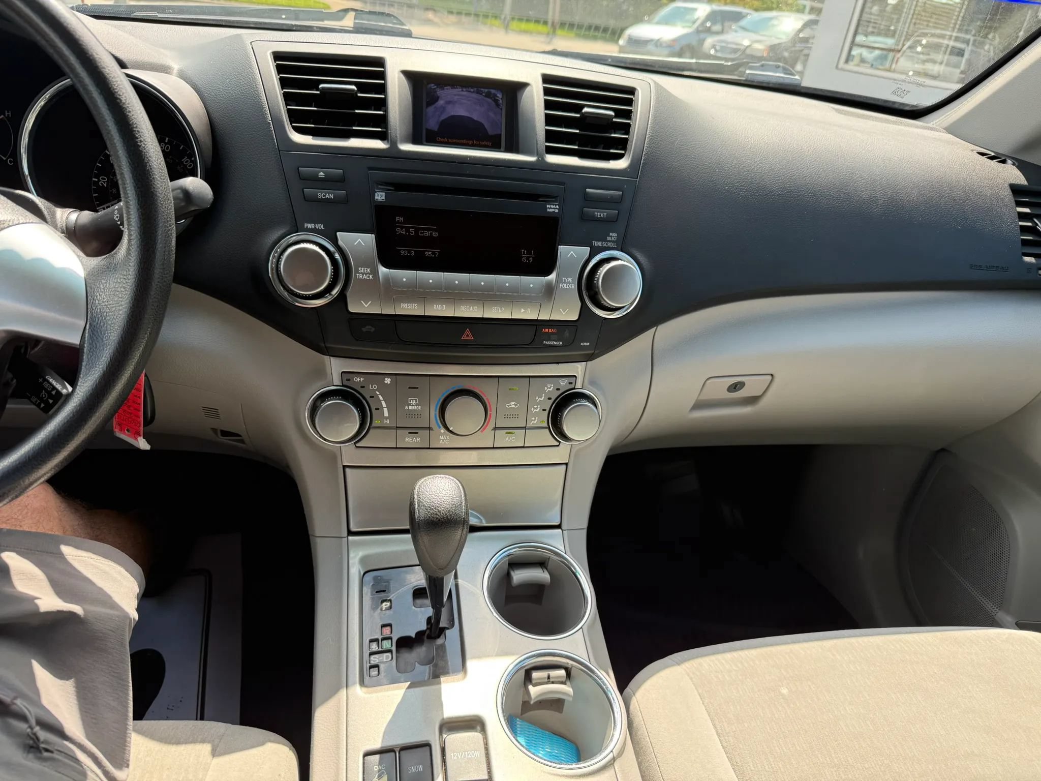 Used 2012 Toyota Highlander 4WD w/ Tech Pkg image 8