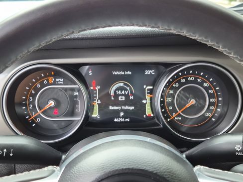 Used 2023 Jeep Gladiator Overland image 26