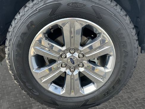 Used 2019 Ford F150 XLT w/ Equipment Group 302A Luxury AWD/4WD image 9