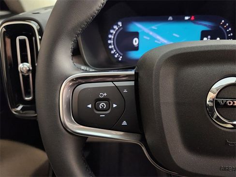 New 2026 Volvo XC40 B4 Plus w/ Protection Package Premier image 27