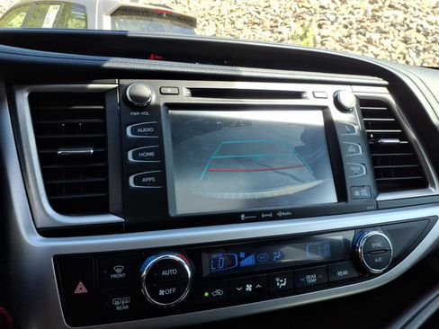 Used 2018 Toyota Highlander SE w/ Protection Package #3 AWD/4WD image 15