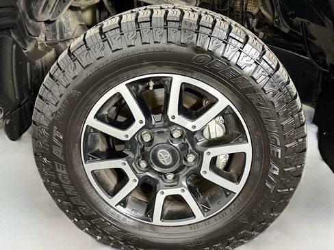 Used 2012 Toyota Tundra 4x4 CrewMax w/ TRD Off-Road Pkg image 30