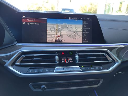 Used 2023 BMW X5 M50i w/ Executive Package image 24