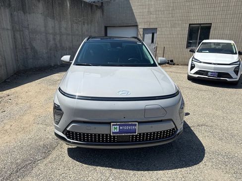 Certified 2024 Hyundai Kona Limited FWD image 10