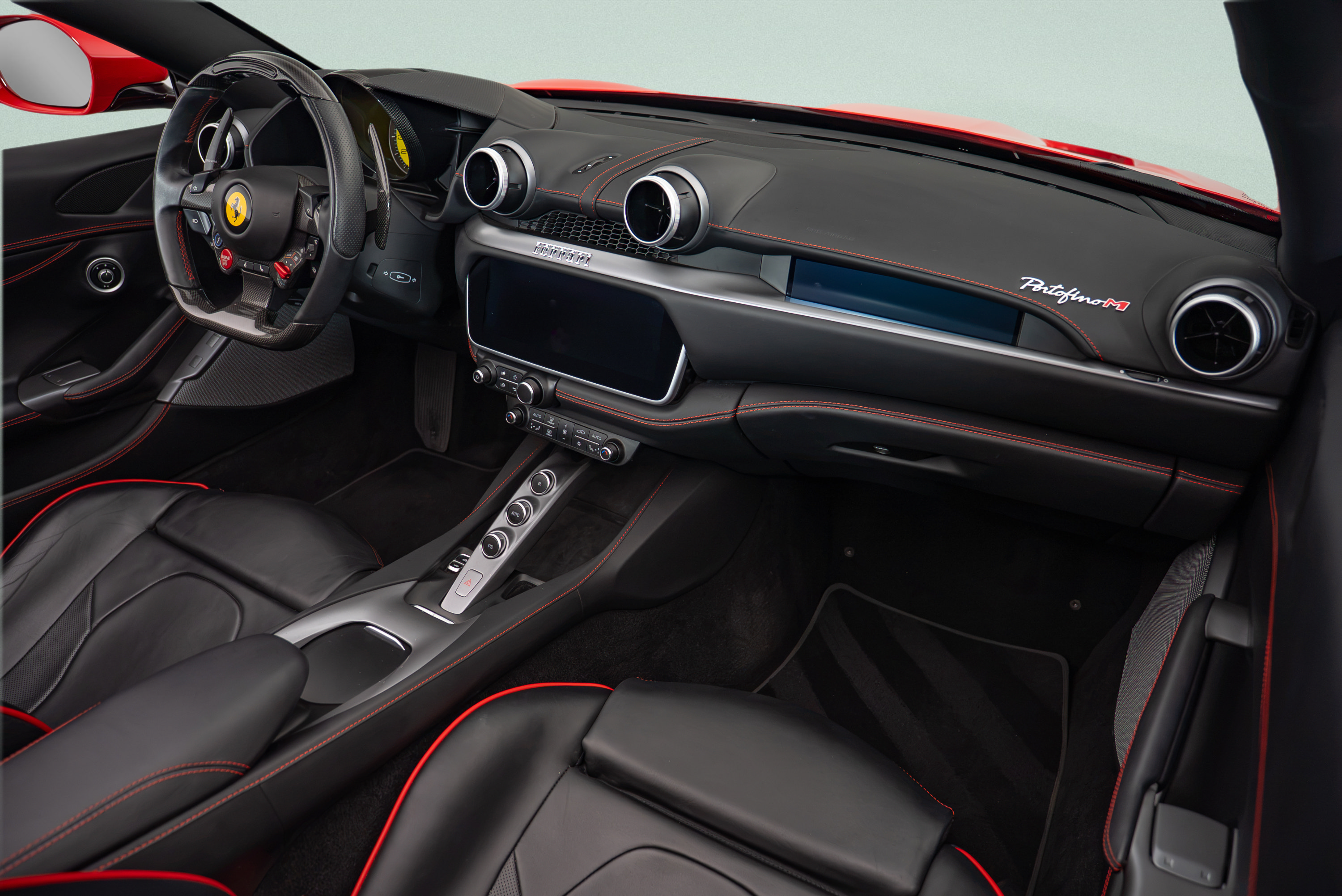 Used 2023 Ferrari Portofino M RWD image 9