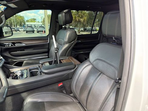 Used 2024 Jeep Grand Wagoneer L 4WD image 24